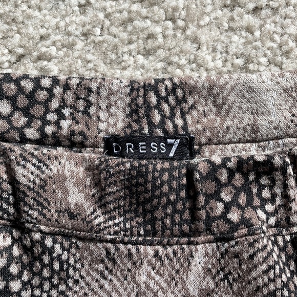 ✨”It has pockets!” Skater Skirt✨ - Picture 9 of 11